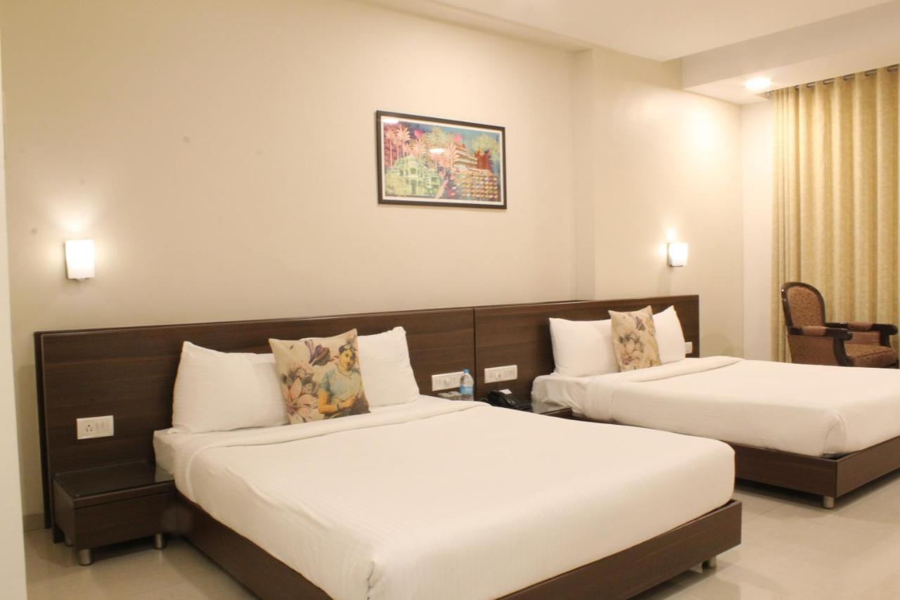 Brilliant & Convention Centre 5* Indore