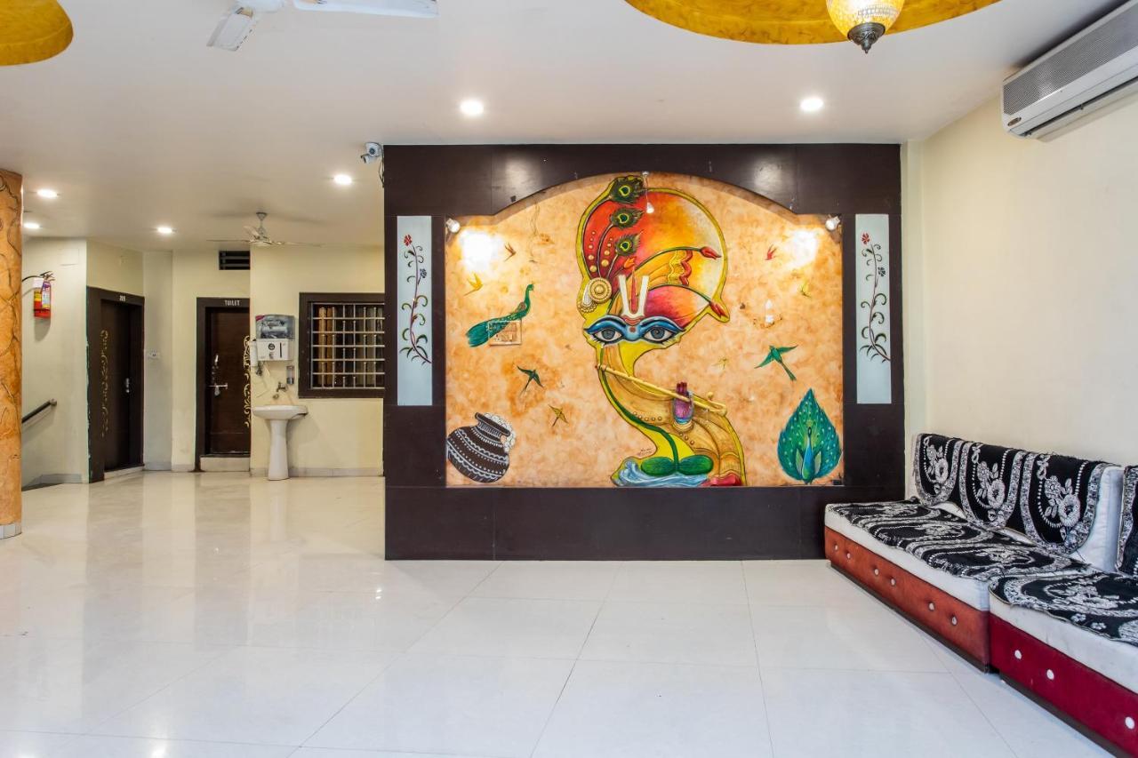 Hotel Oyo 3767 Gopal Palace Indore