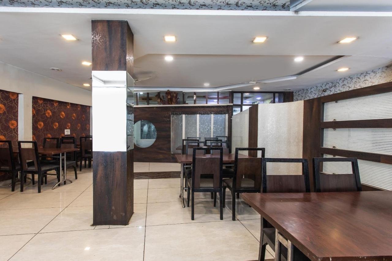 Oyo 3767 Gopal Palace Hotel