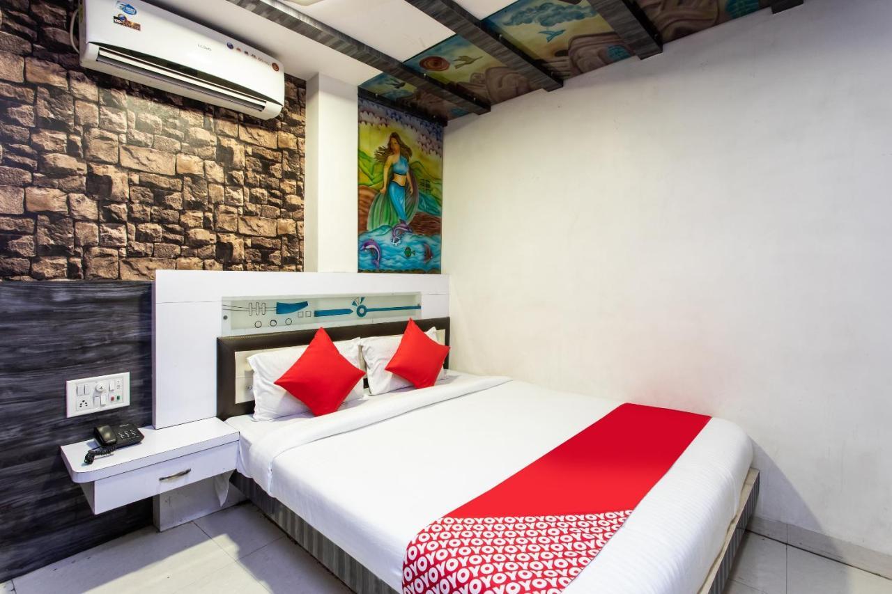 Hotel Oyo 3767 Gopal Palace 3*