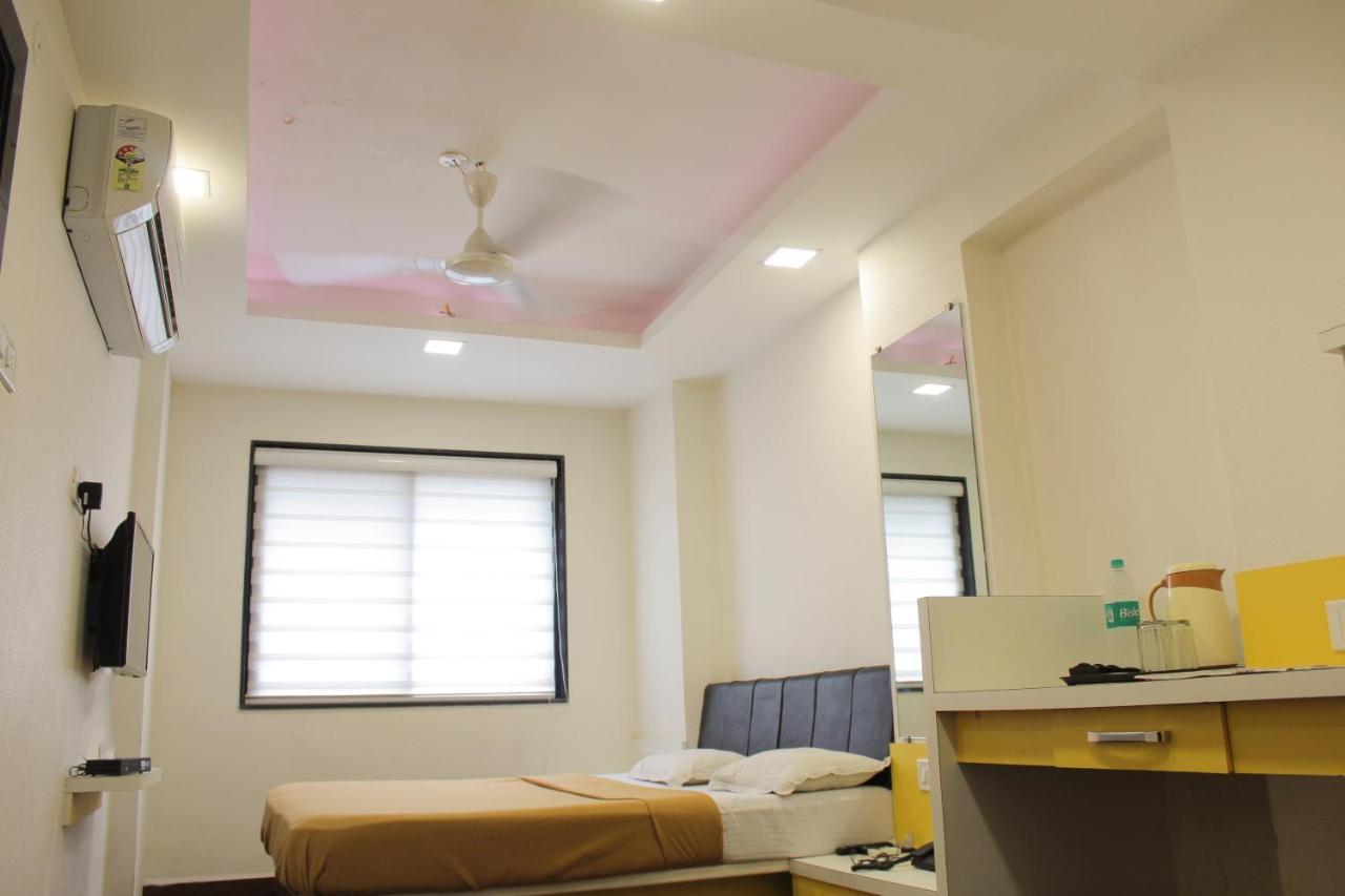 Maa Sharda Hotel