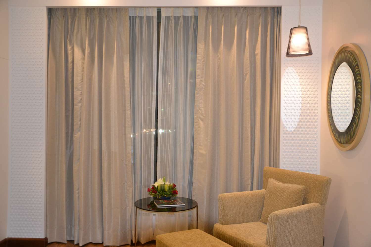 Surestay By Western Hotel