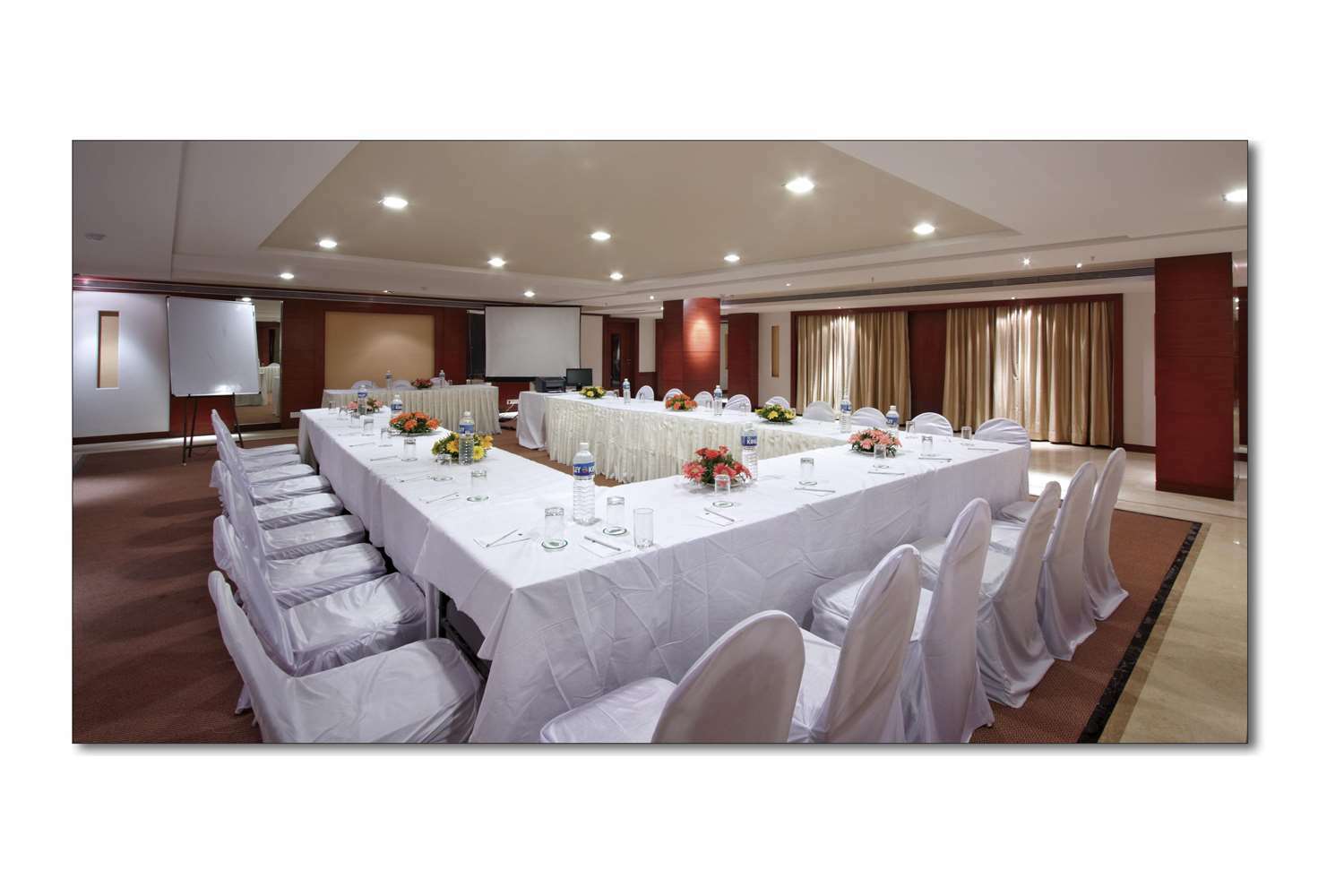 Hotel Surestay By Western