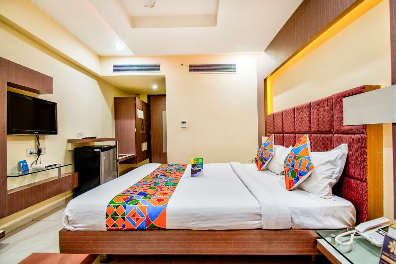 Fabhotel Amrit Residency 3*