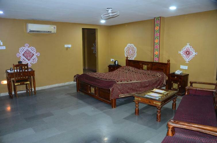 Nakhrali Dhani Indore