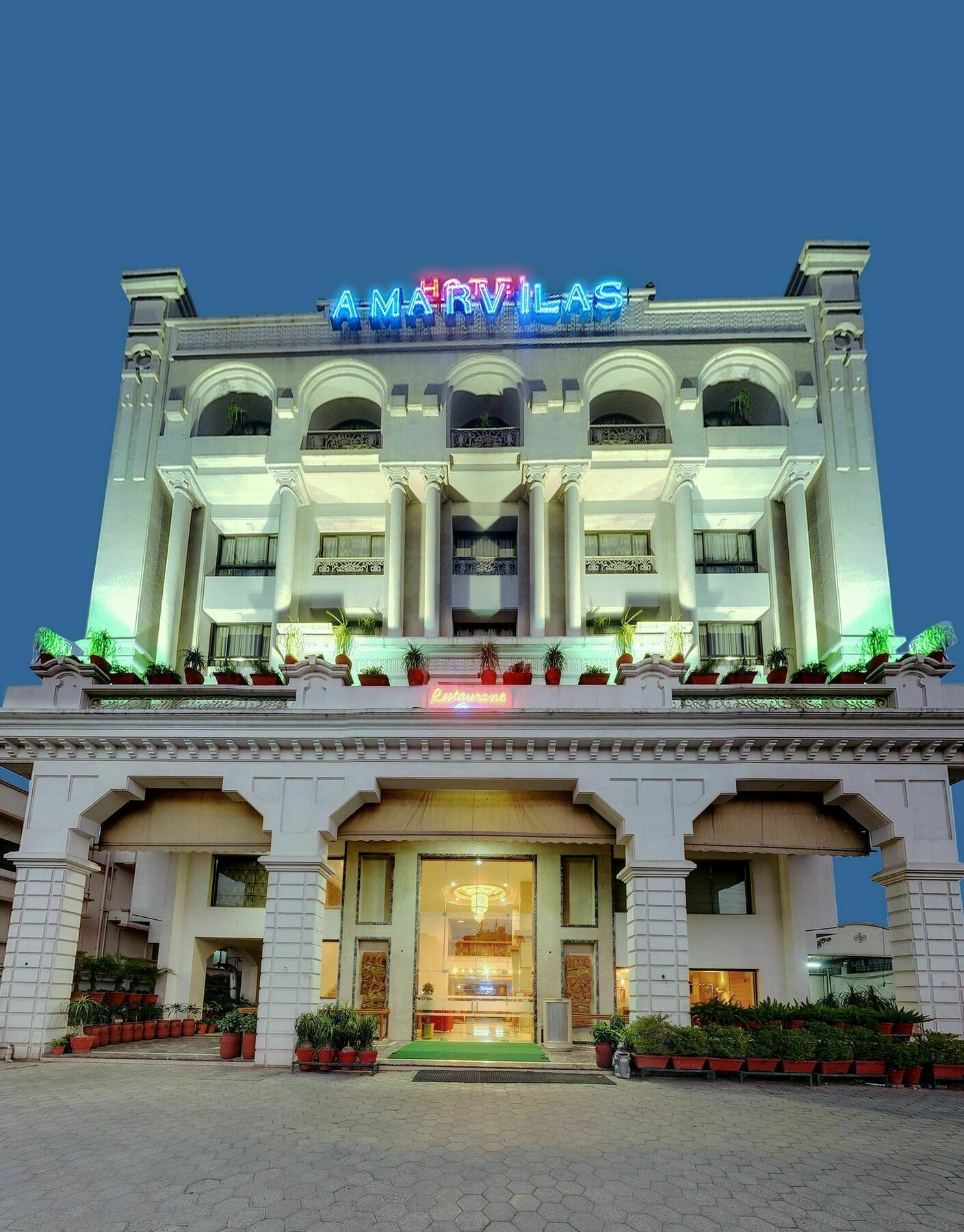 Hotel Amarvilas 3*