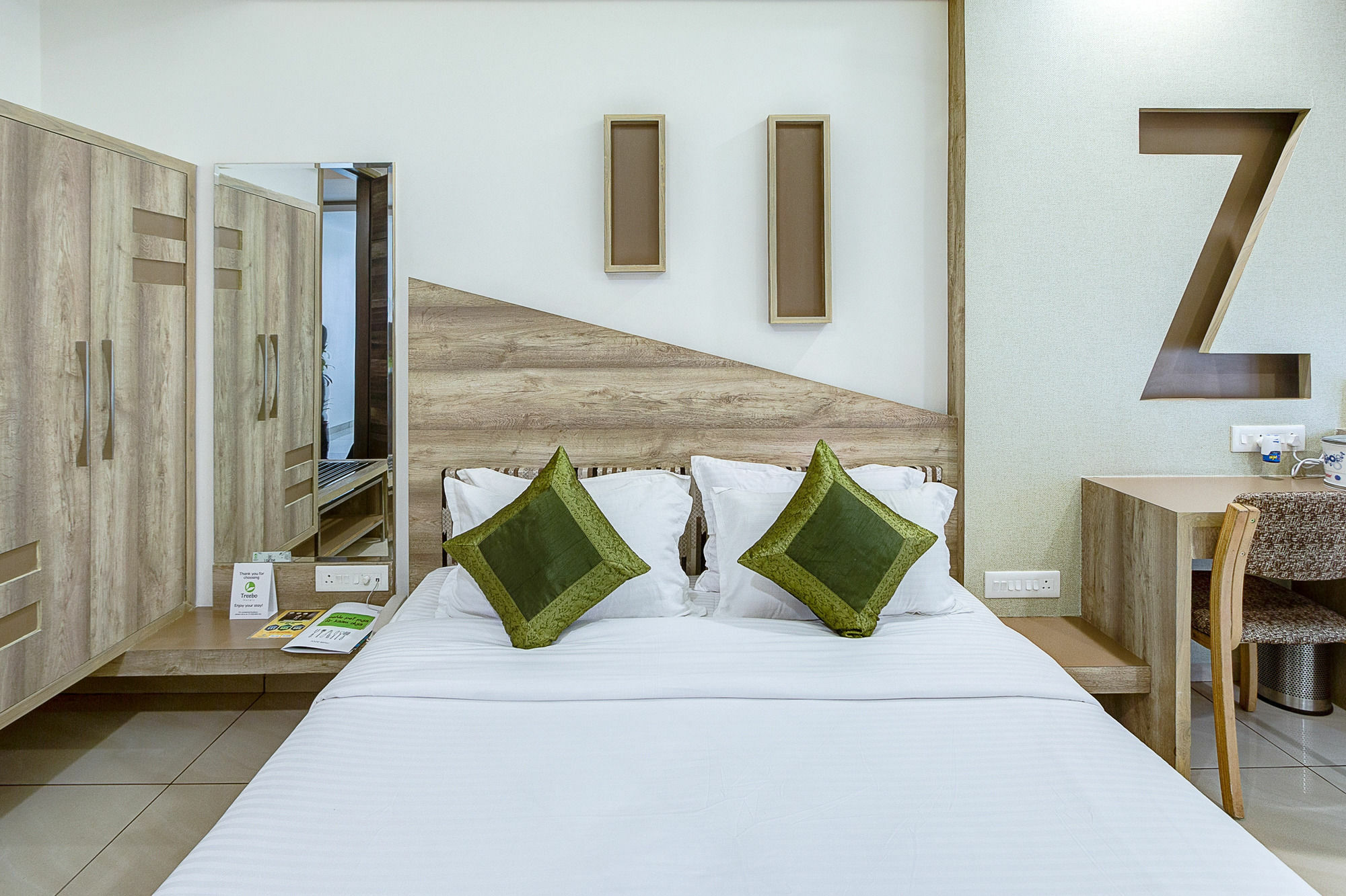 Hotel Treebo Daksh Residency 3*