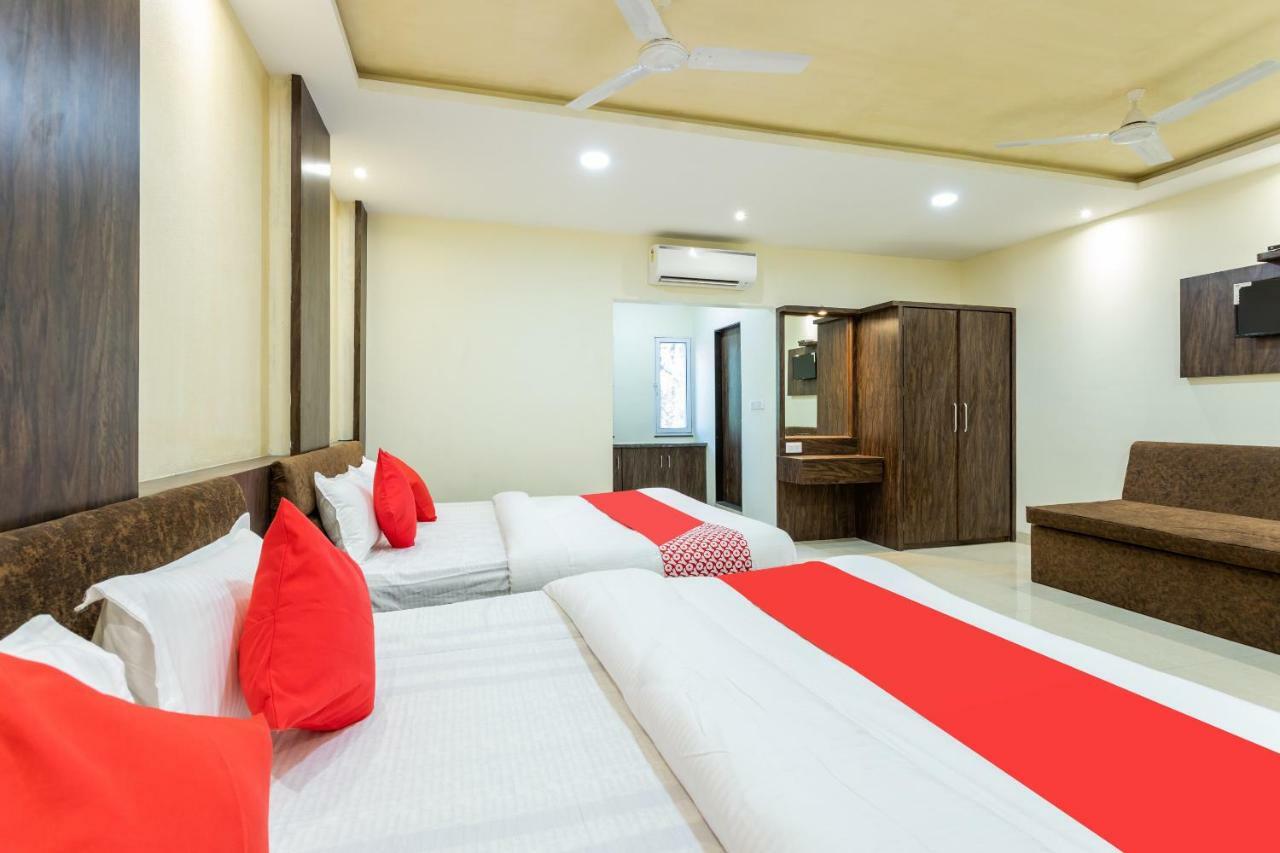 Oyo 42084 Rajshahi And Marriage Garden Indore
