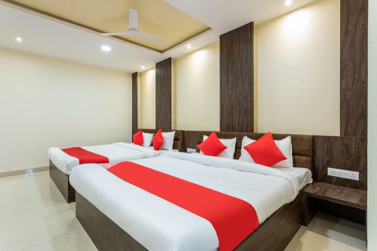 Oyo 42084 Rajshahi And Marriage Garden Hotel