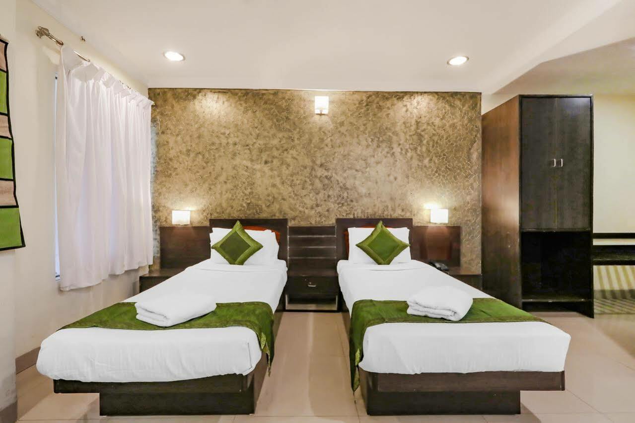 Paradise Hotel