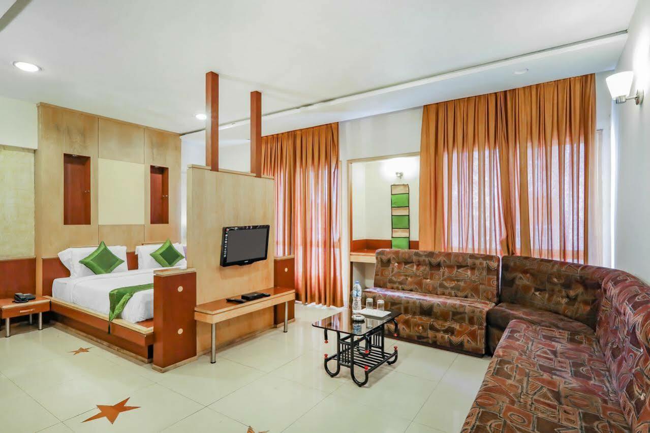 Hotel Paradise Indore