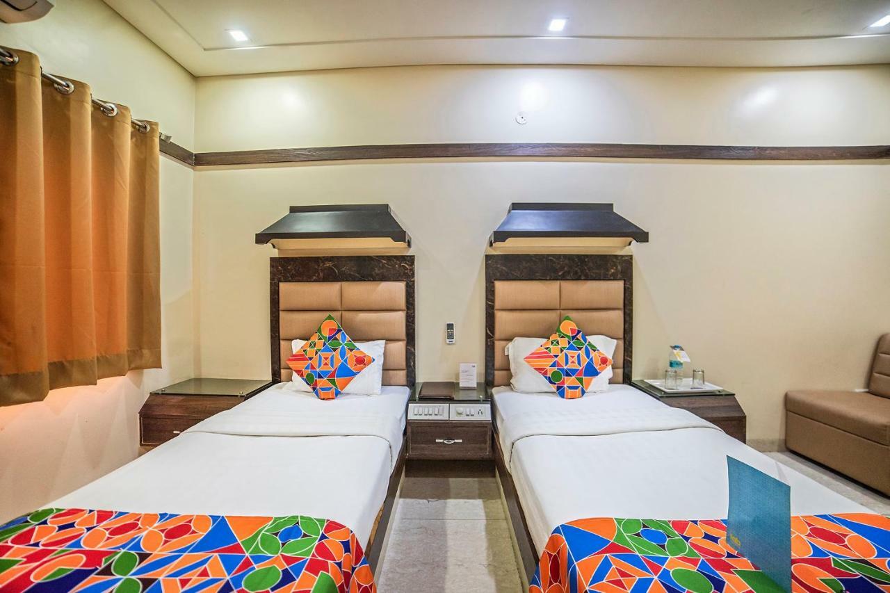Fabhotel Santoor Geeta Bhawan Square