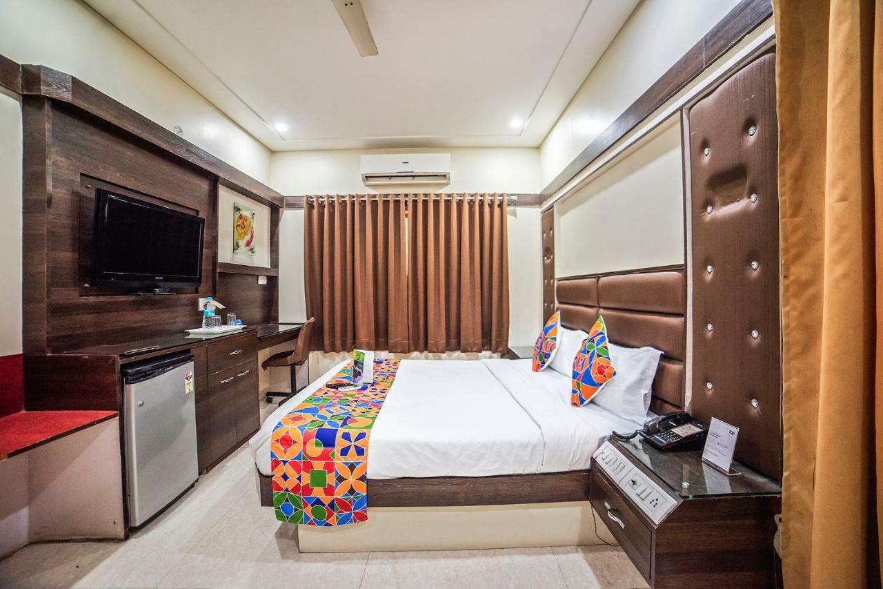 Fabhotel Santoor Geeta Bhawan Square Hotel