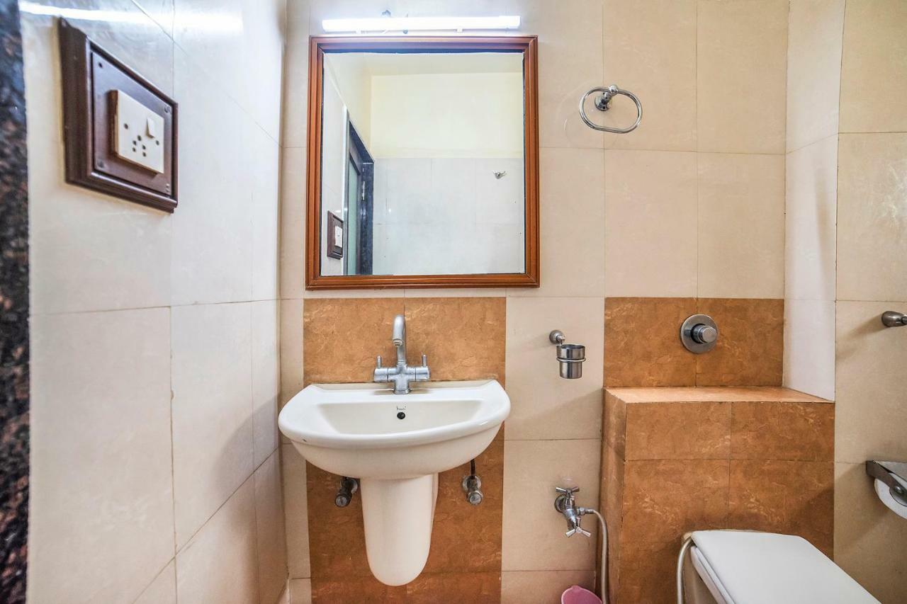 Fabhotel Santoor Geeta Bhawan Square Hotel