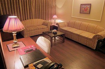 Crown Palace 3*
