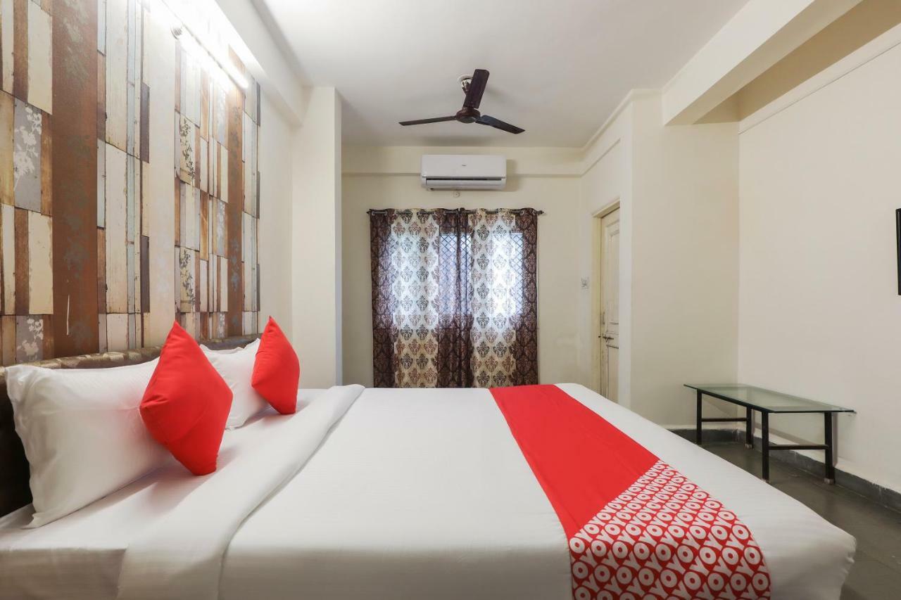 Hotel Oyo 41740 Karnawat 3*