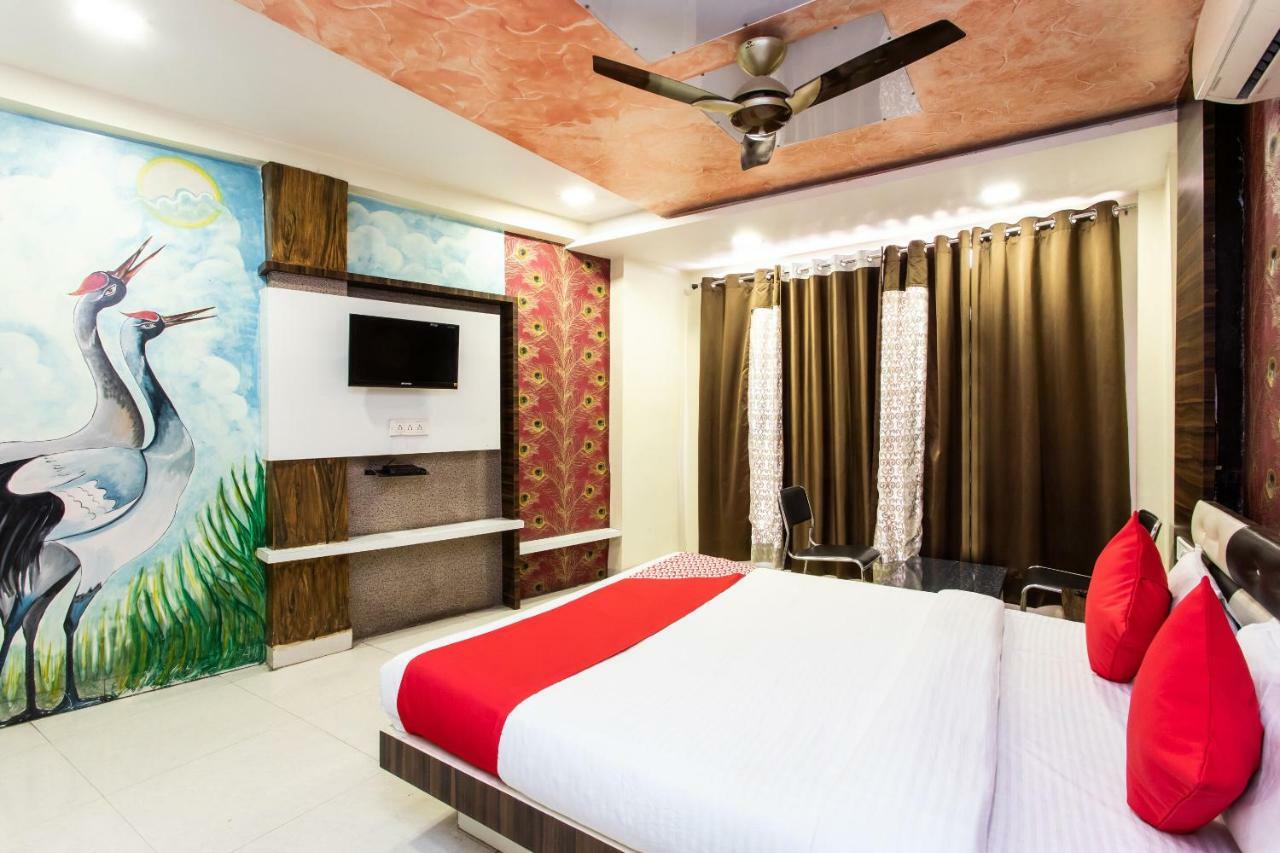 Hotel Oyo 3767 Gopal Palace 3*