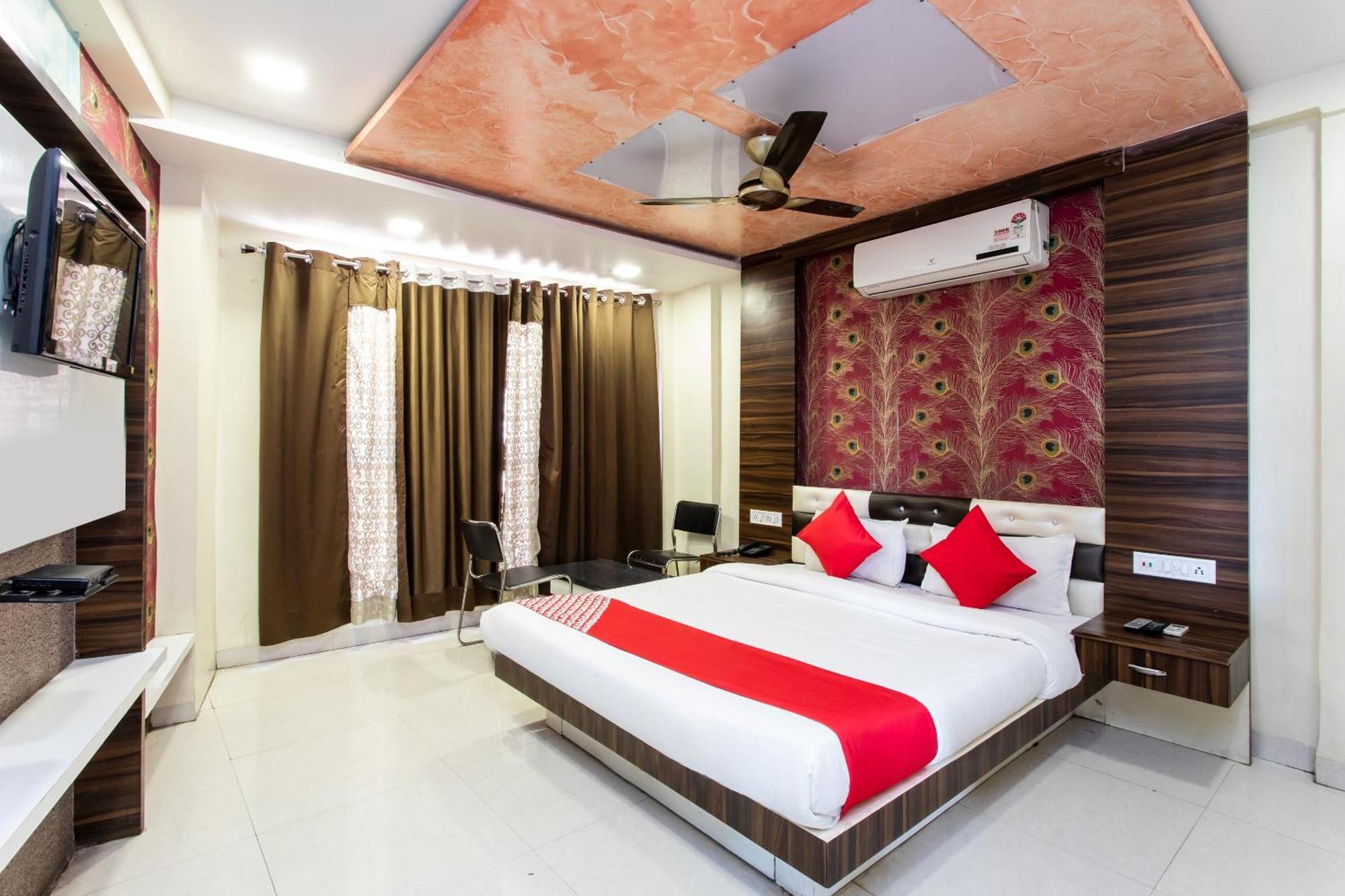 Hotel Oyo 3767 Gopal Palace Indore