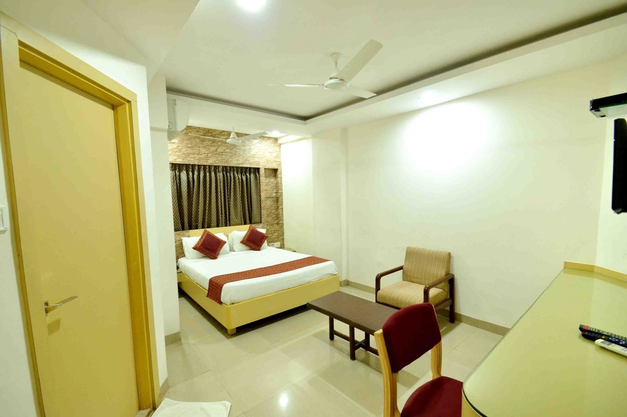 Oyo Ti Mall Nath Mandir Road Indore