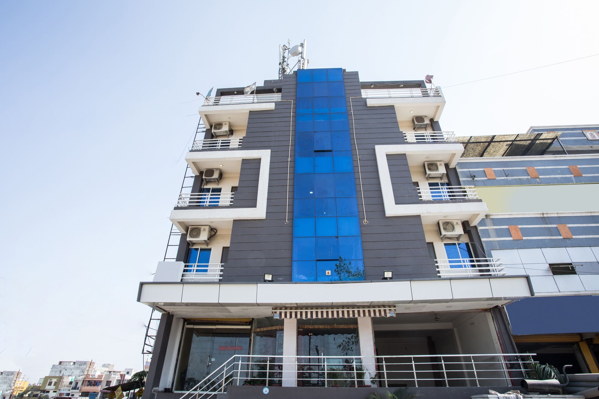Hotel Fabexpress Svl 3*
