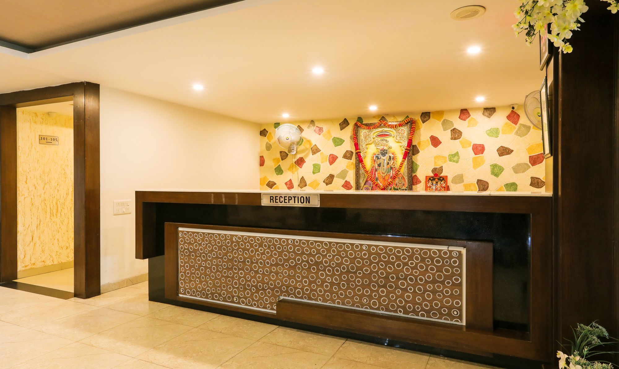 Super Townhouse Divya Palace Indore