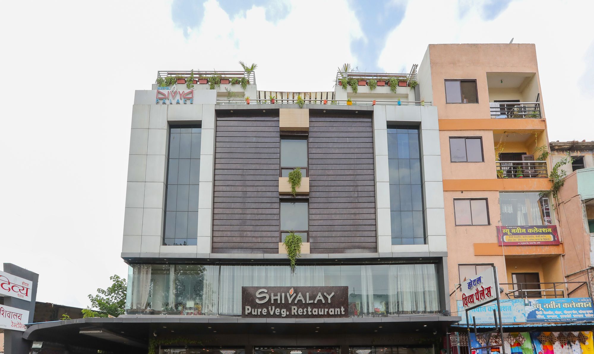 Super Townhouse Divya Palace 4*