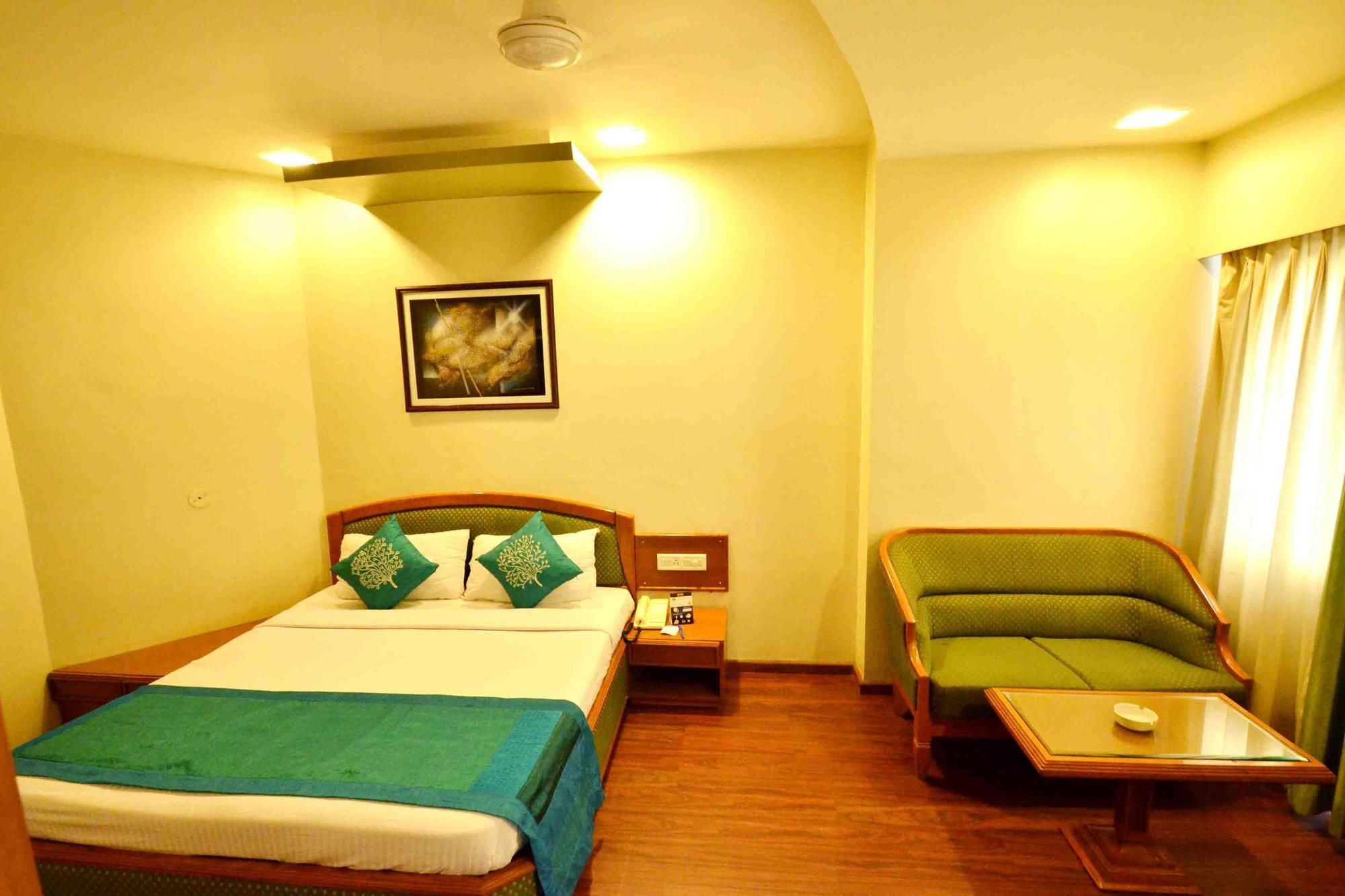 Oyo 1468 Princes Palace Hotel 3*