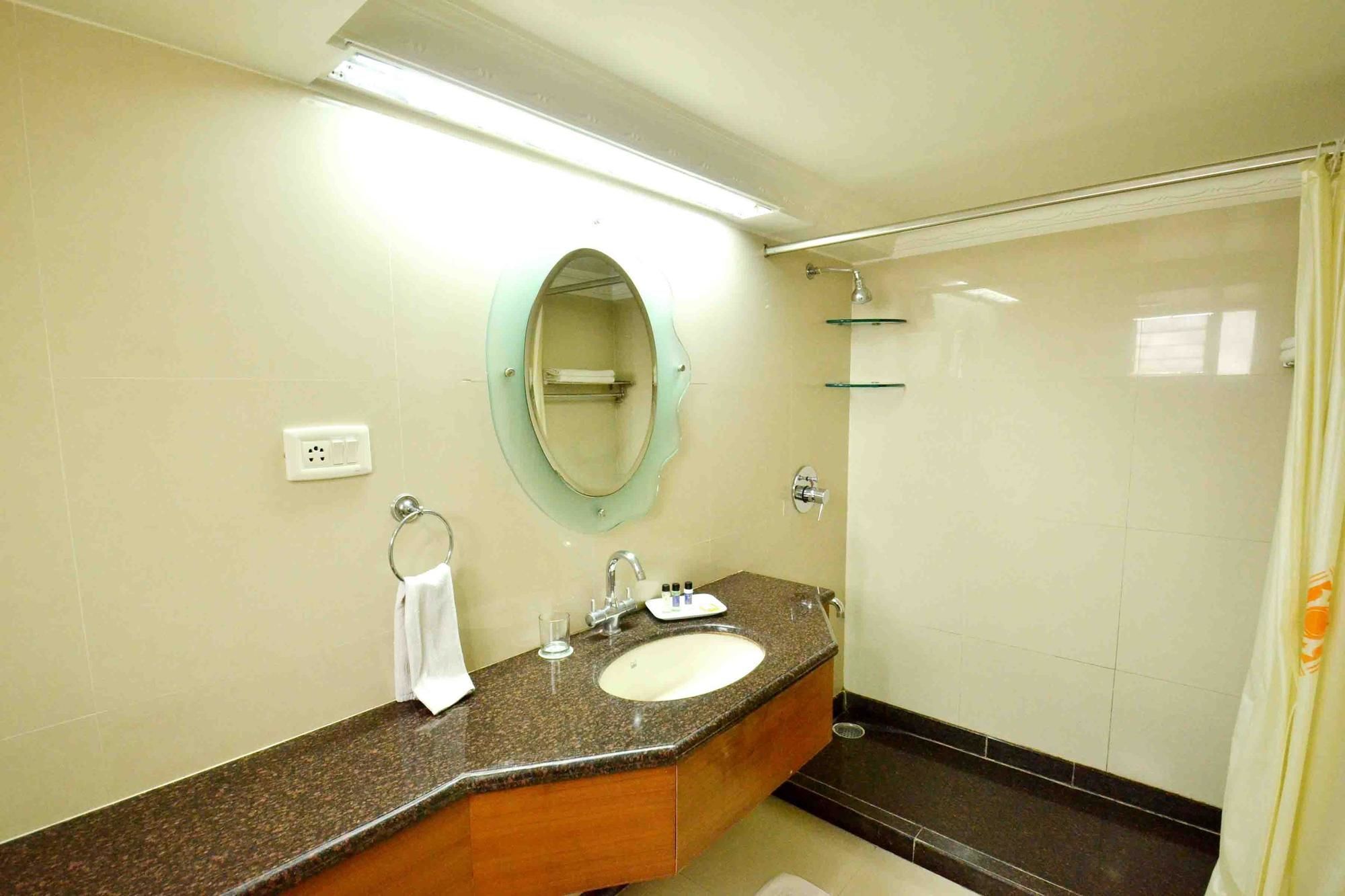 Oyo 1468 Princes Palace Indore