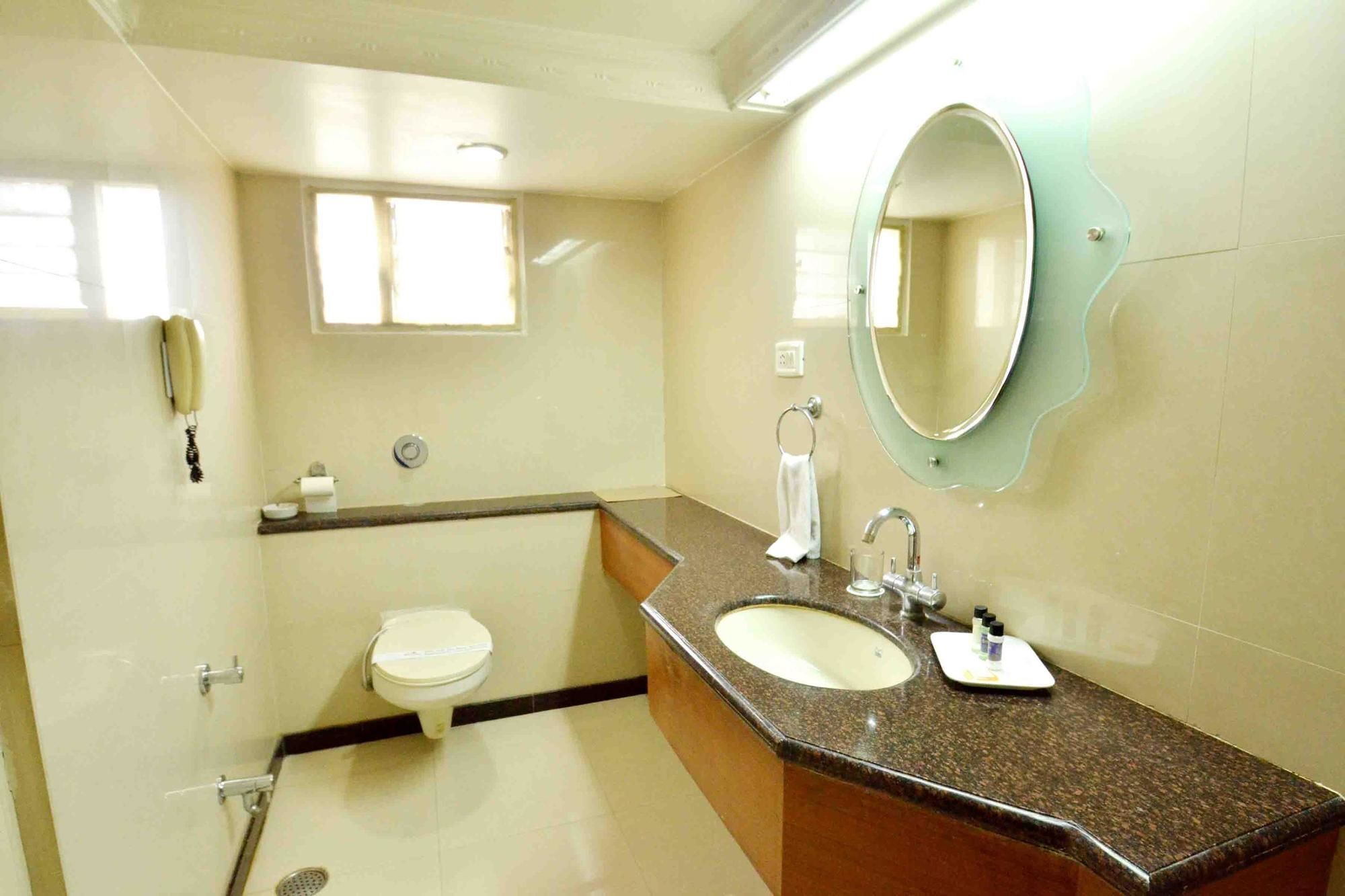 Hotel Oyo 1468 Princes Palace Indore