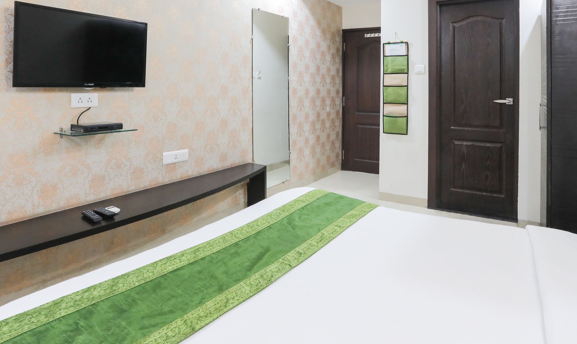 Hotel Super Townhouse Divya Palace