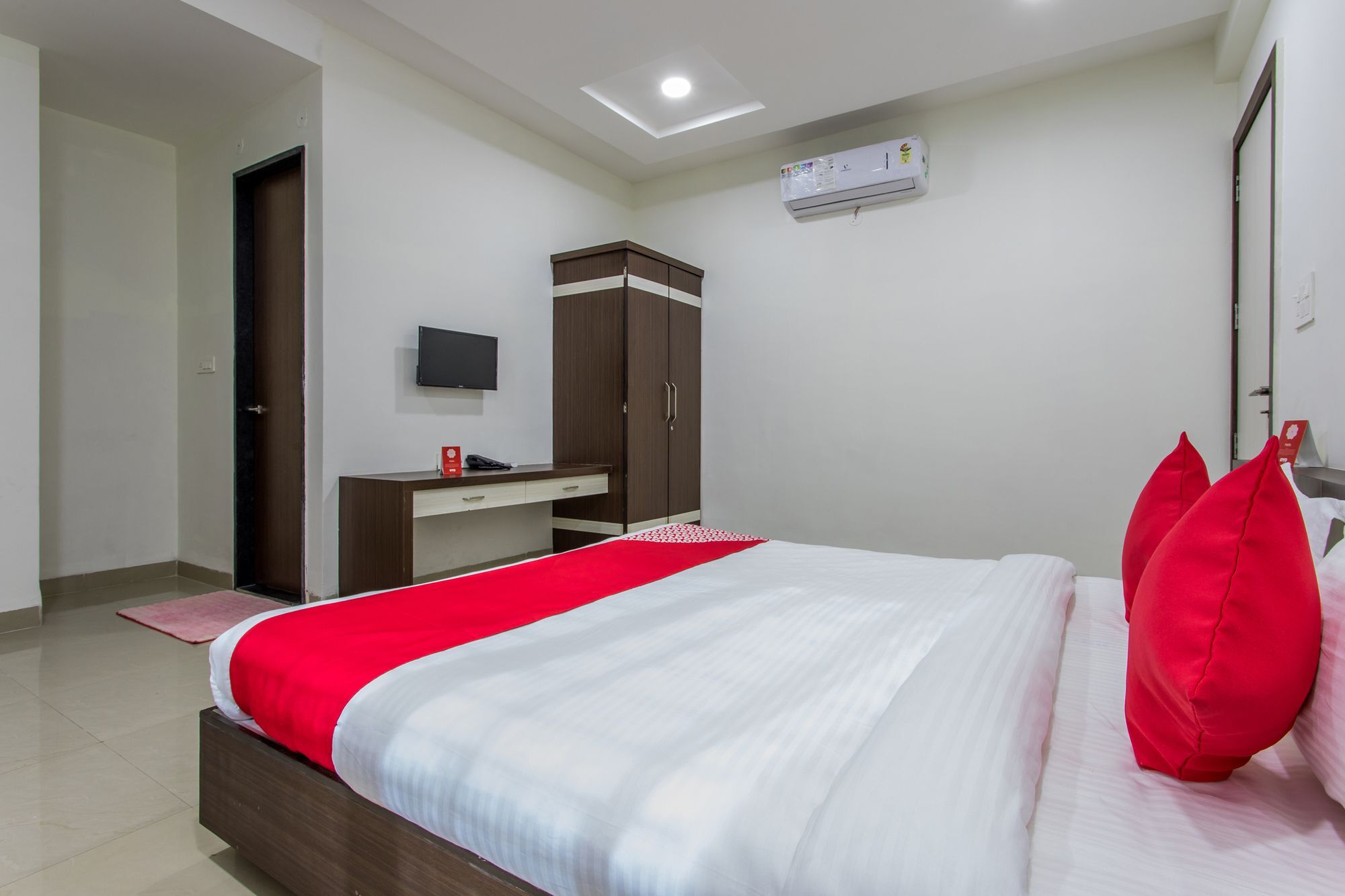 Hotel Fabhotel 7th Cloud Ab Road