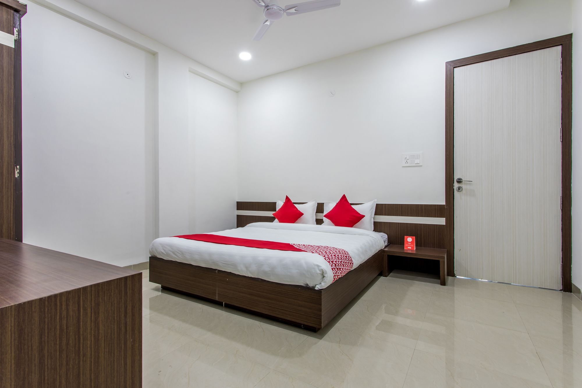 Fabhotel 7th Cloud Ab Road Hotel Indore
