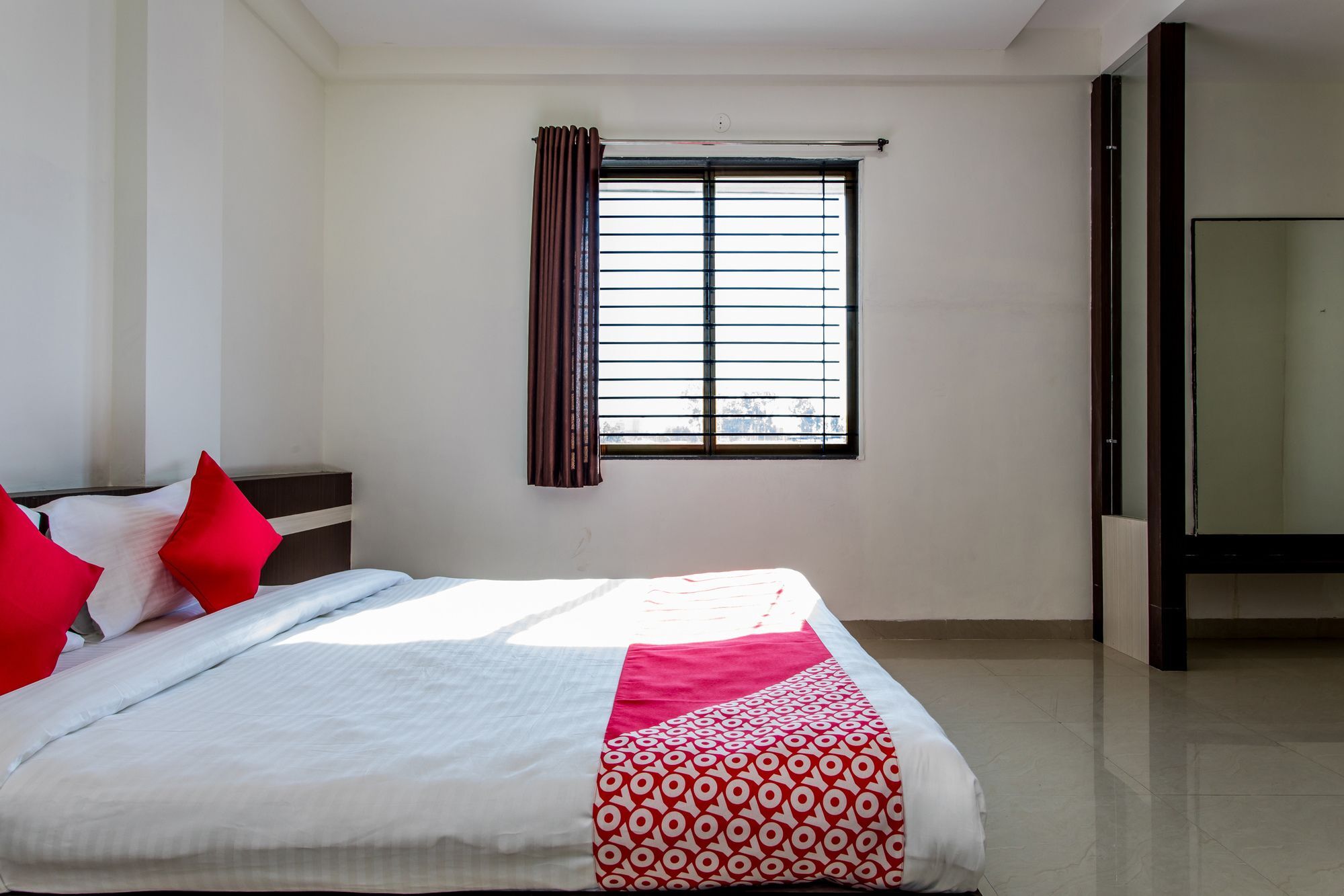 Fabhotel 7th Cloud Ab Road