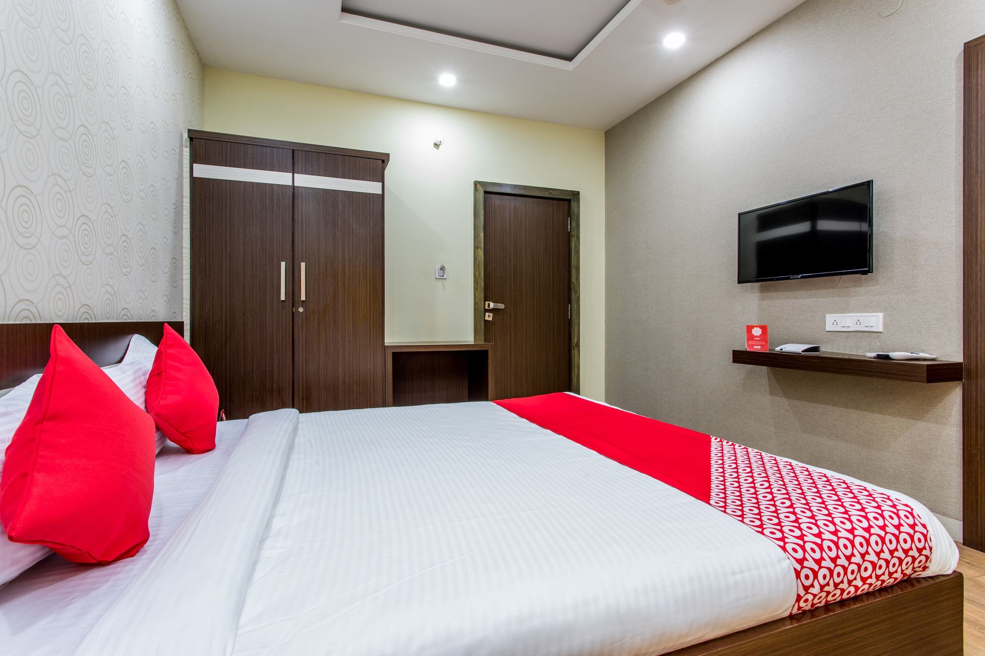 Fabhotel 7th Cloud Ab Road Indore