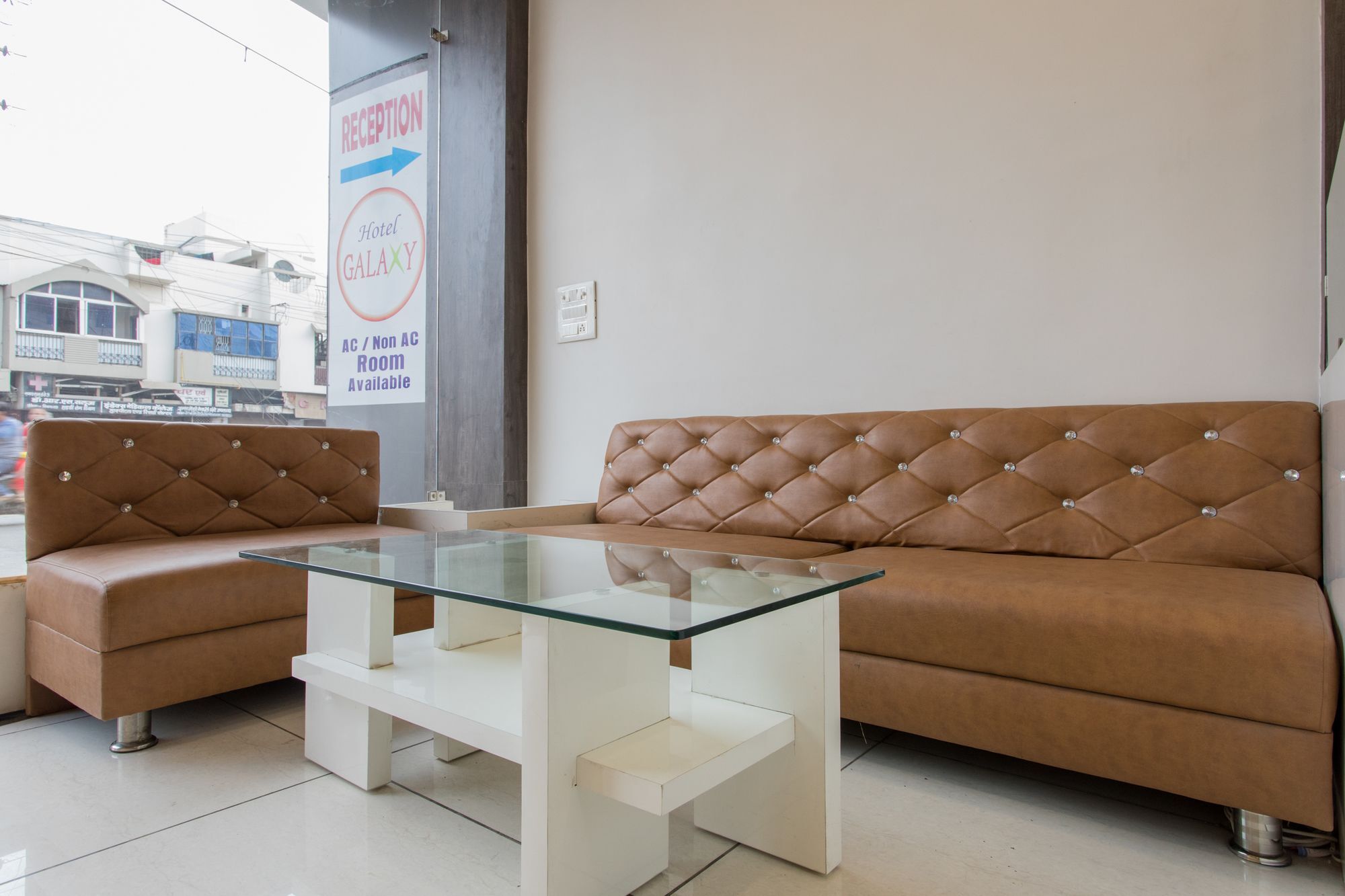 Hotel Fabhotel Galaxy Bhanwar Kuan