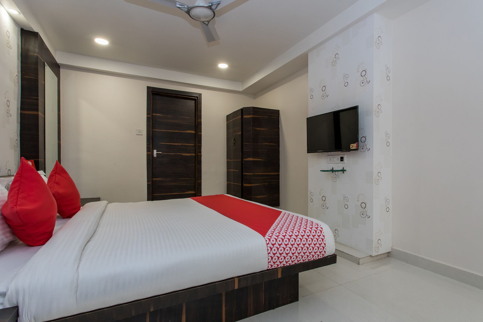 Fabhotel Galaxy Bhanwar Kuan Hotel Indore