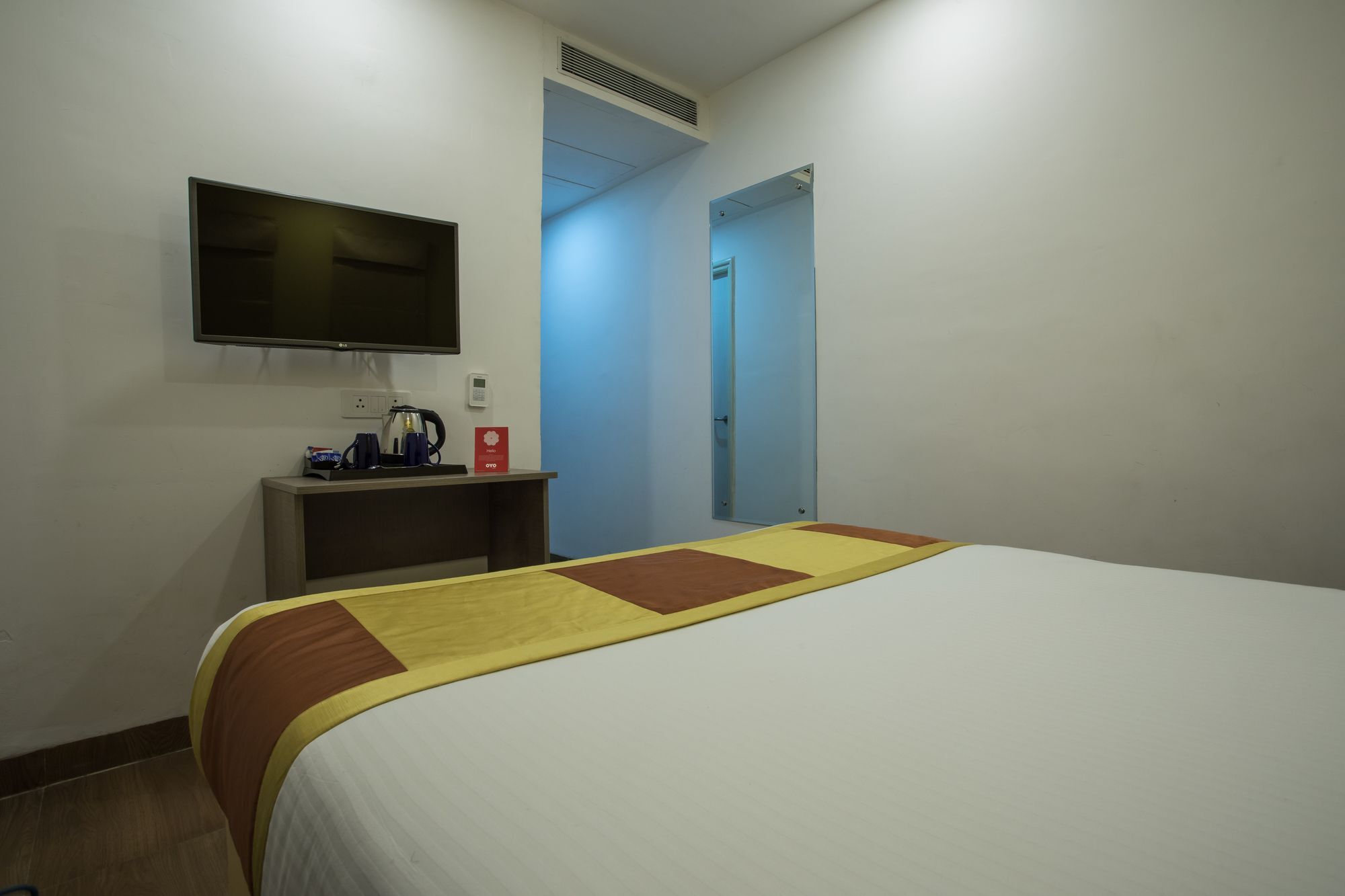 Oyo 9045 Cosmopolitan Hotel
