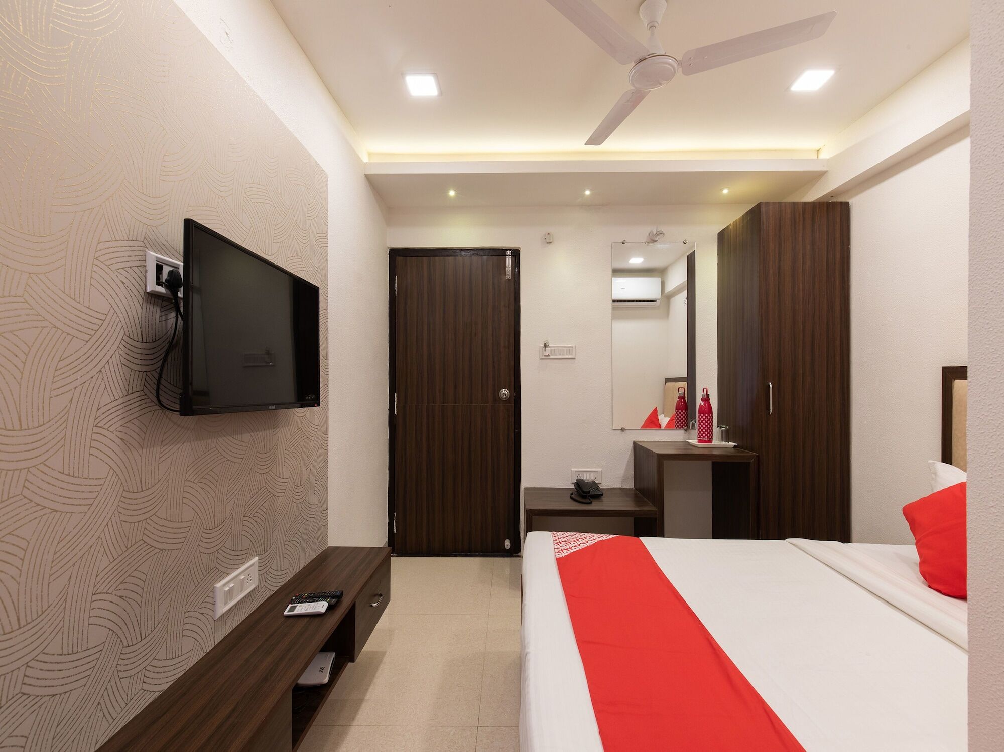 Treebo Trend Royal Galaxy Park Hotel 3*