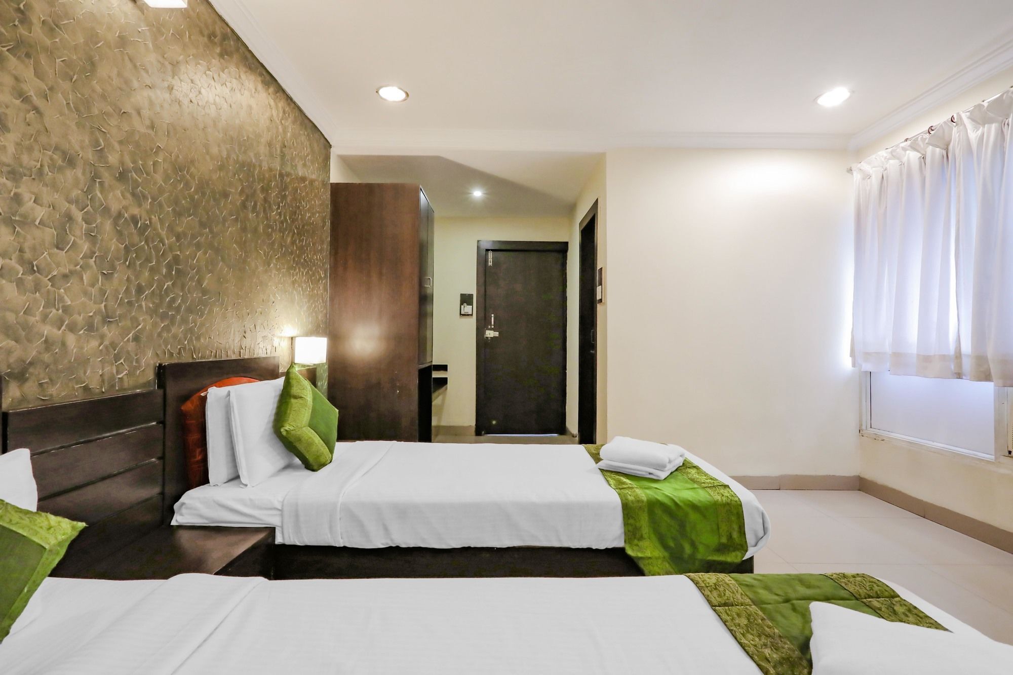 Treebo Trend Paradise, Indore