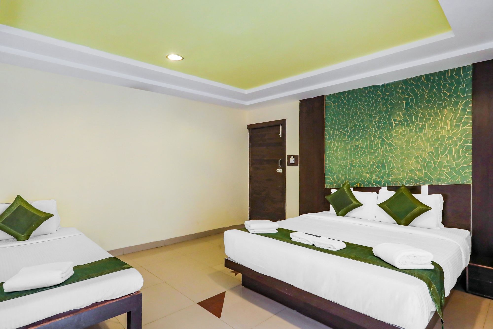 Treebo Trend Paradise, 3* Indore