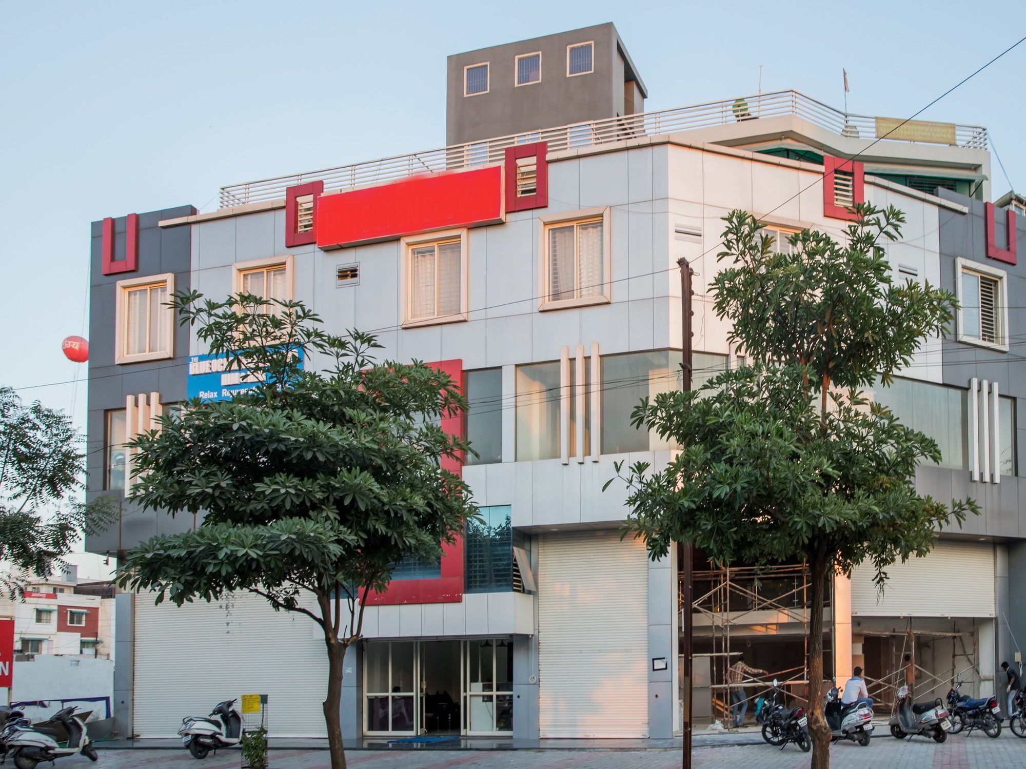 Fabhotel Prime Om Epic Vijay Nagar Hotel 3*
