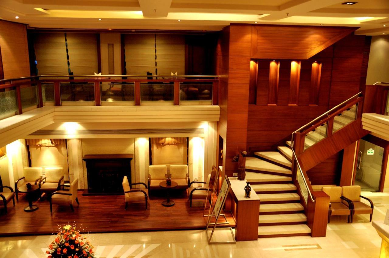Surestay By Western Hotel 4*