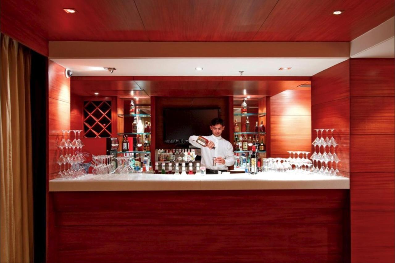 Surestay By Western Hotel 4*