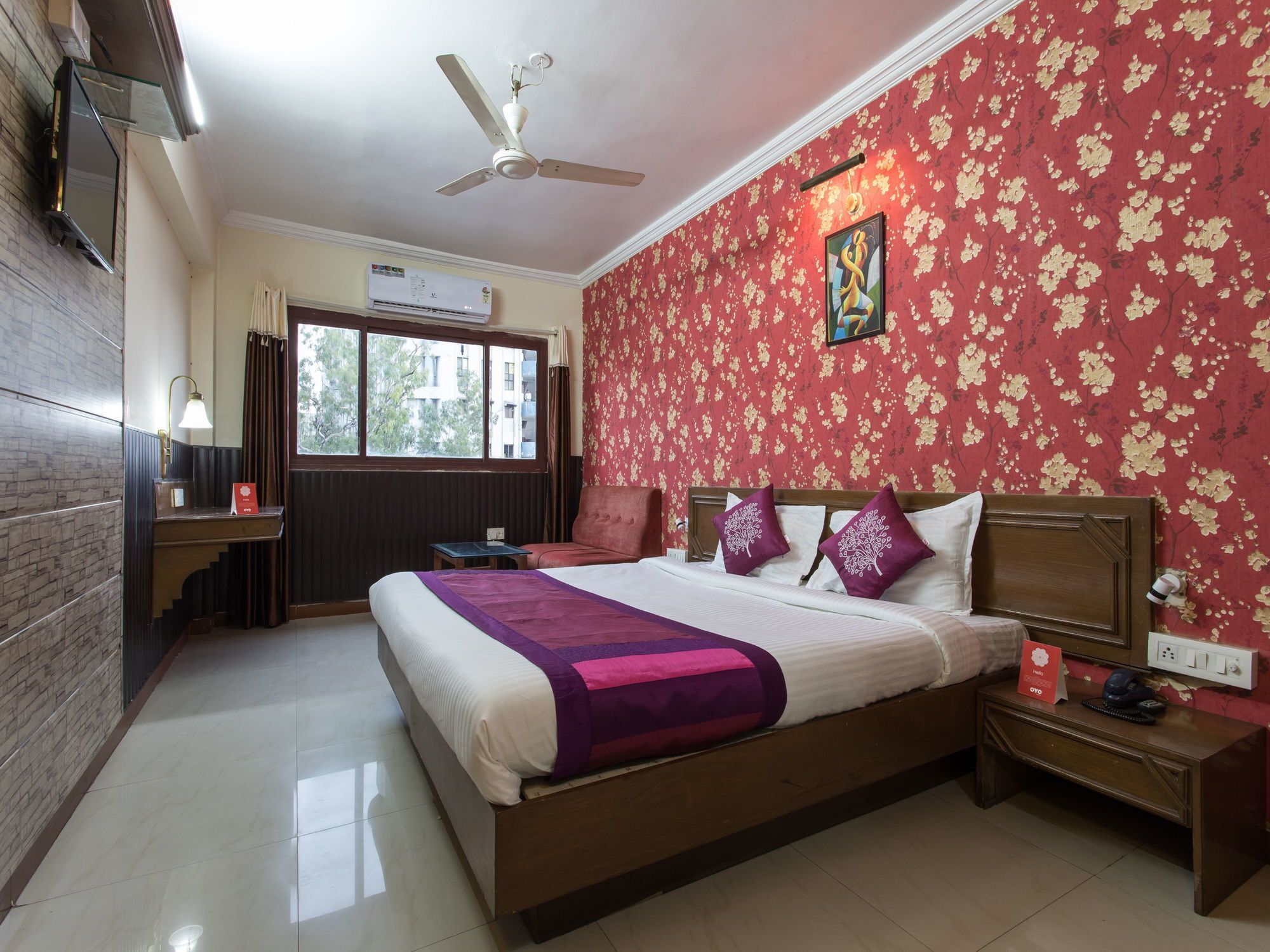 Hotel Oyo 3883 Grande Royale 3*