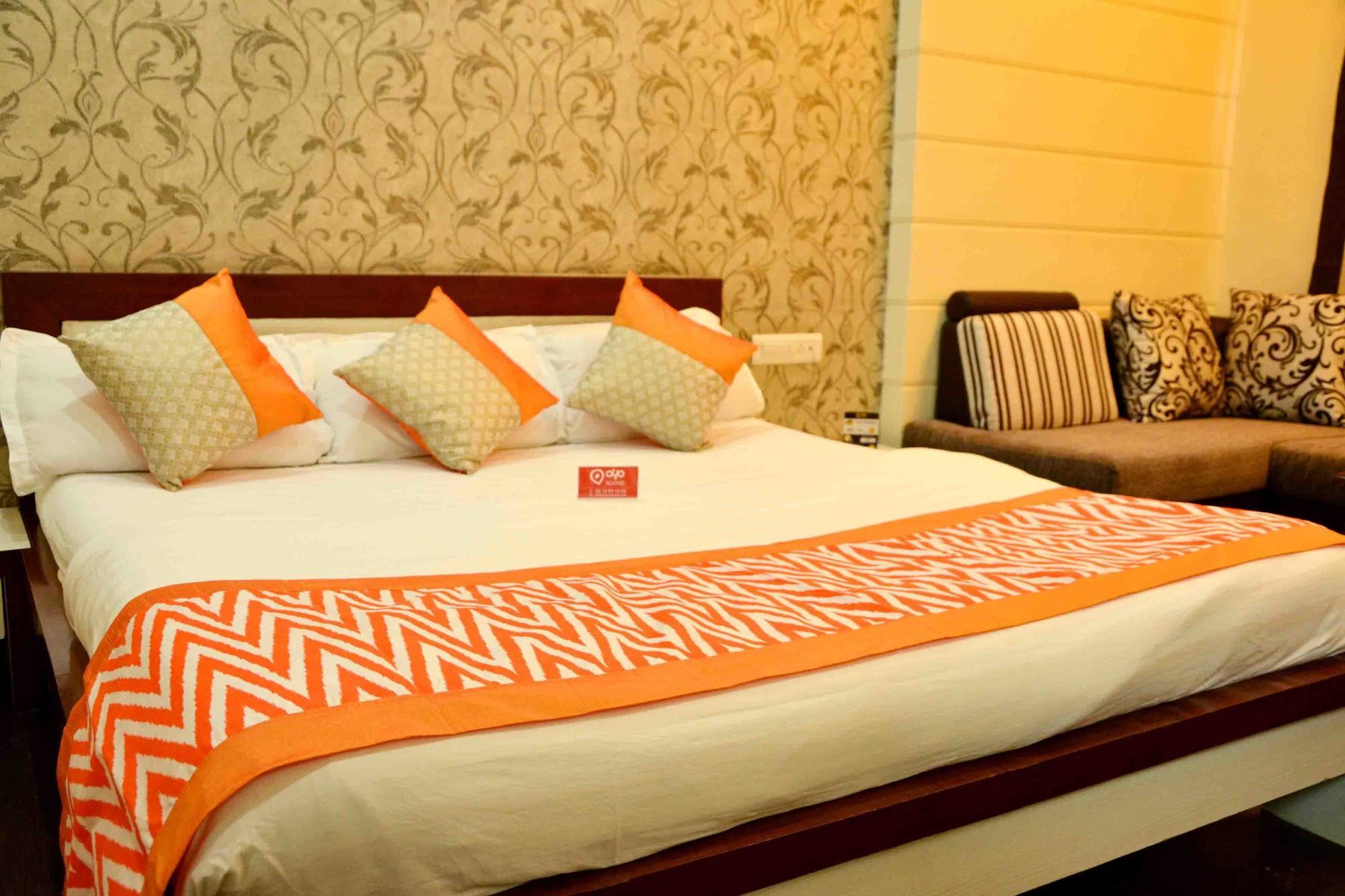Oyo 742 Kings Park Hotel Indore