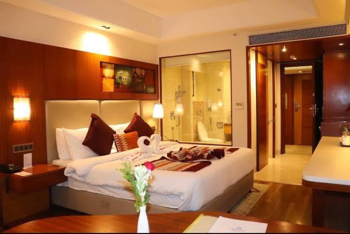Surestay By Western Hotel