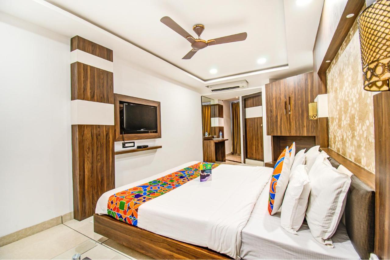Hotel Fabhotel Rajnandani Residency Bhawarkua