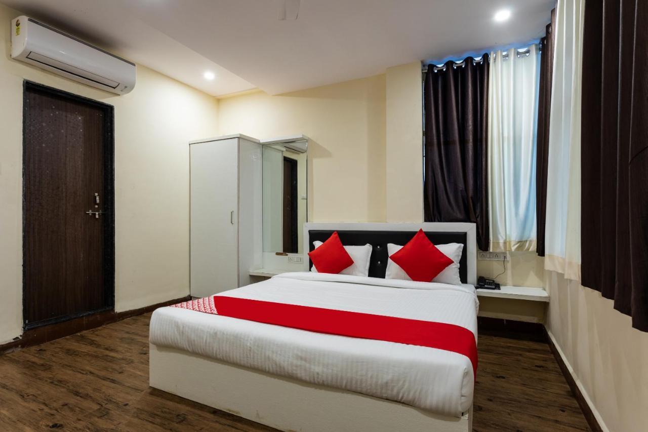 Raj Palace Hotel *