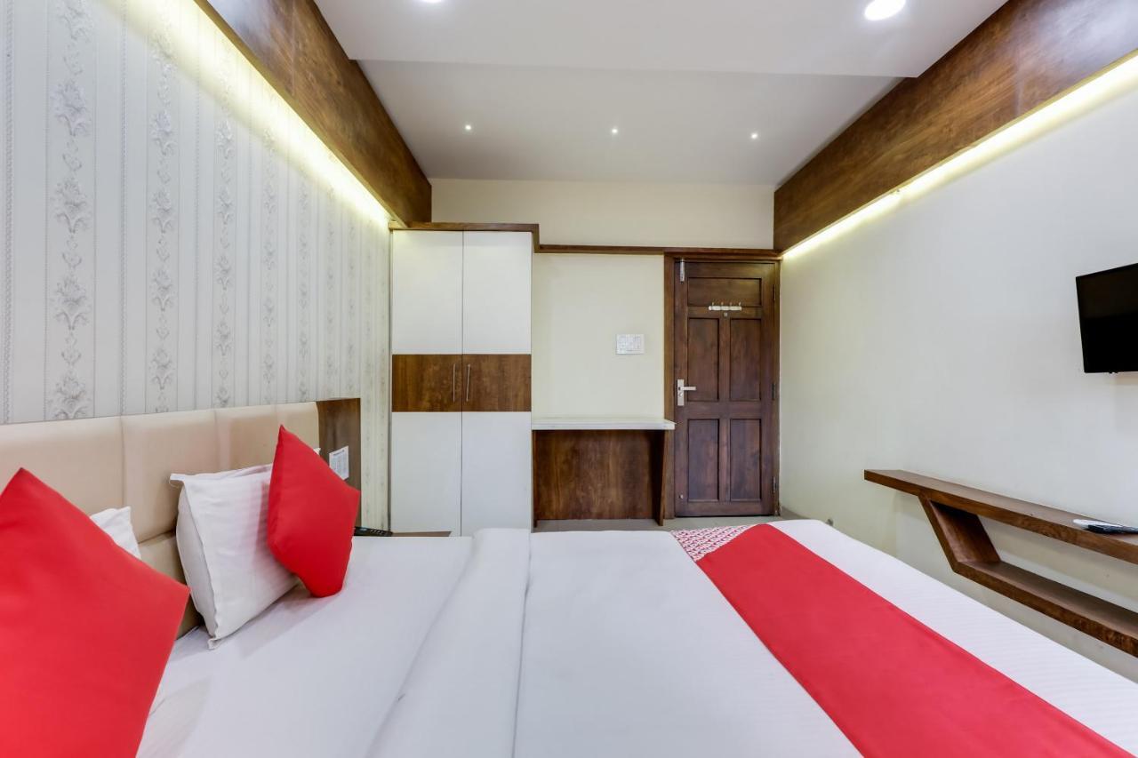 Hotel Oyo 16733 Sunshine Indore