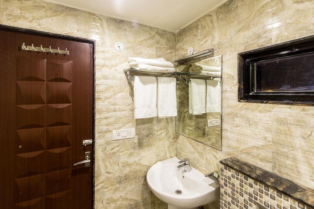 Hotel Treebo Shivani Indore